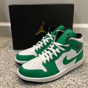 NEW Men's Air Jordan 1 Mid 'Lucky Green' Sneakers - 9